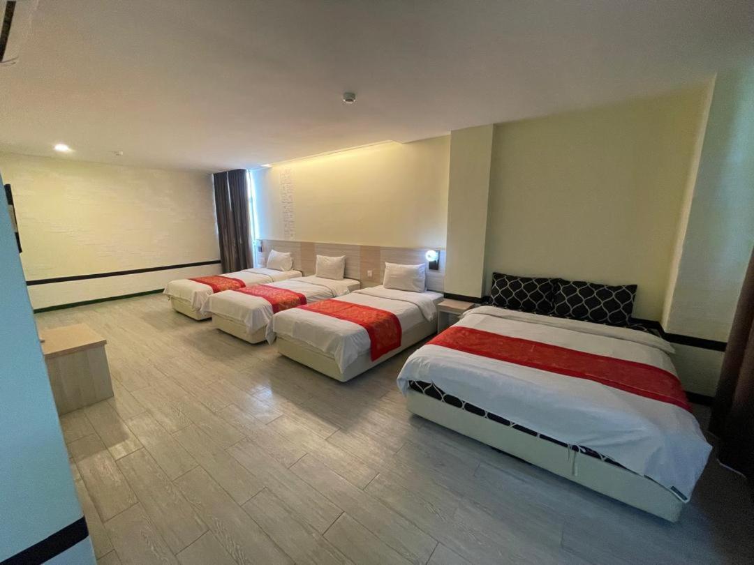 N&L Hotel Kuala Terengganu Esterno foto