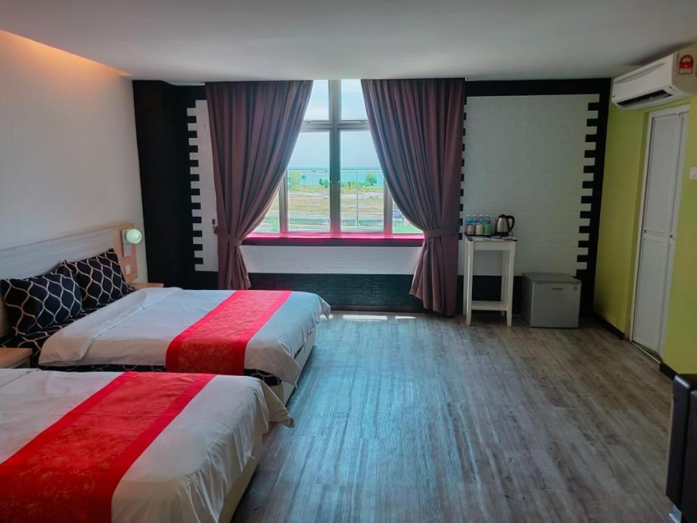 N&L Hotel Kuala Terengganu Esterno foto