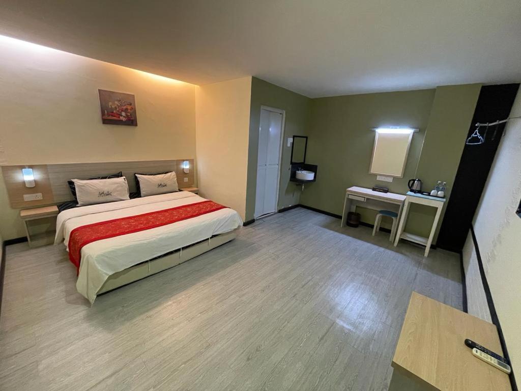 N&L Hotel Kuala Terengganu Esterno foto