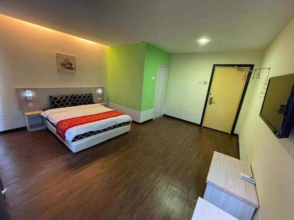 N&L Hotel Kuala Terengganu Esterno foto