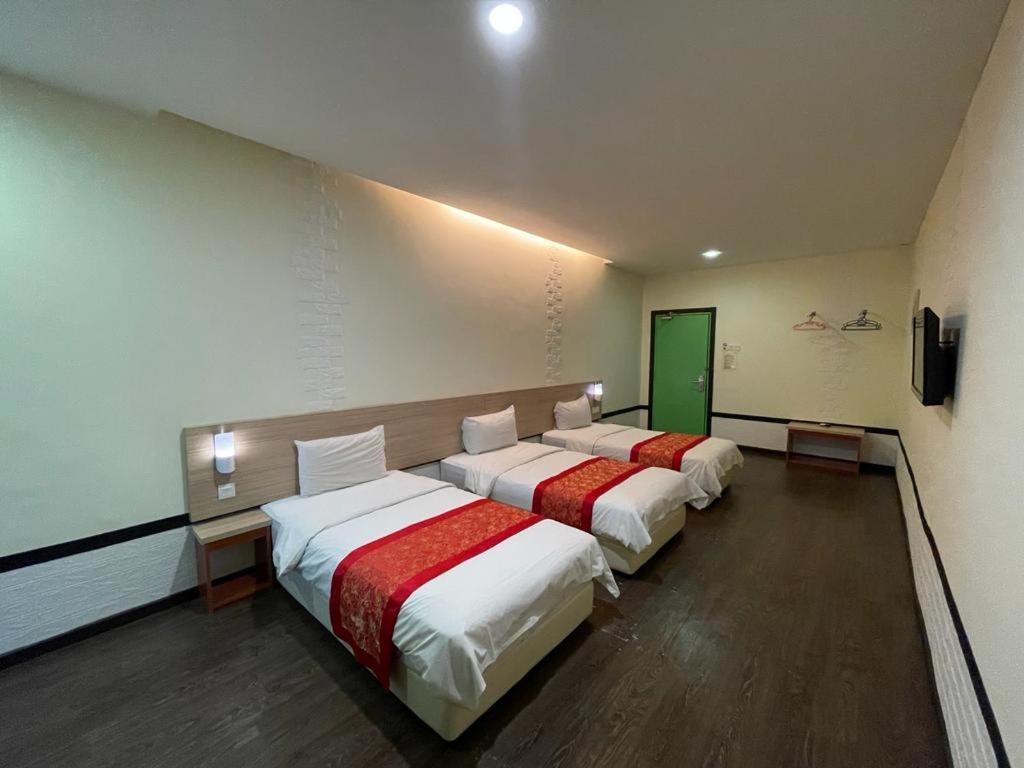 N&L Hotel Kuala Terengganu Esterno foto