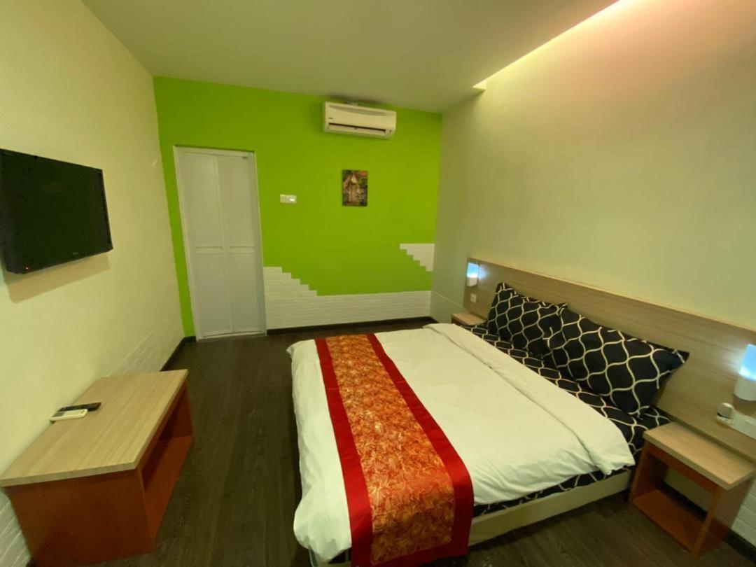 N&L Hotel Kuala Terengganu Esterno foto