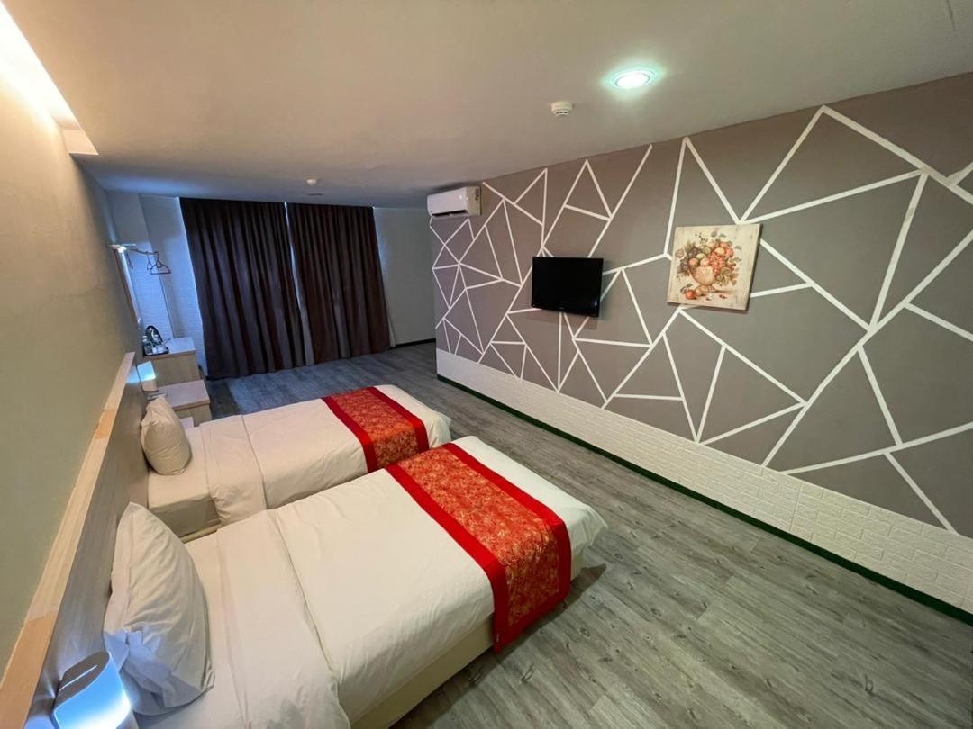N&L Hotel Kuala Terengganu Esterno foto